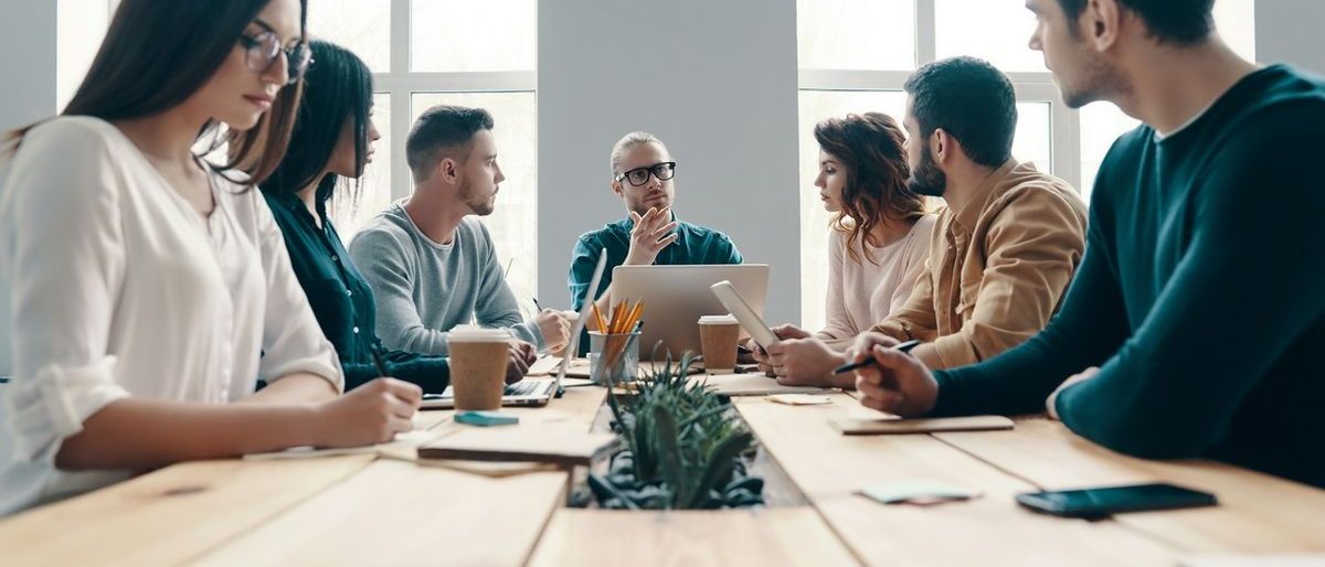 Jak consulting dla firm pomaga w dostosowaniu się do regulacji prawnych?
